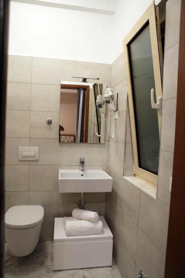Hotel Pelikan Дивяка Екстериор снимка