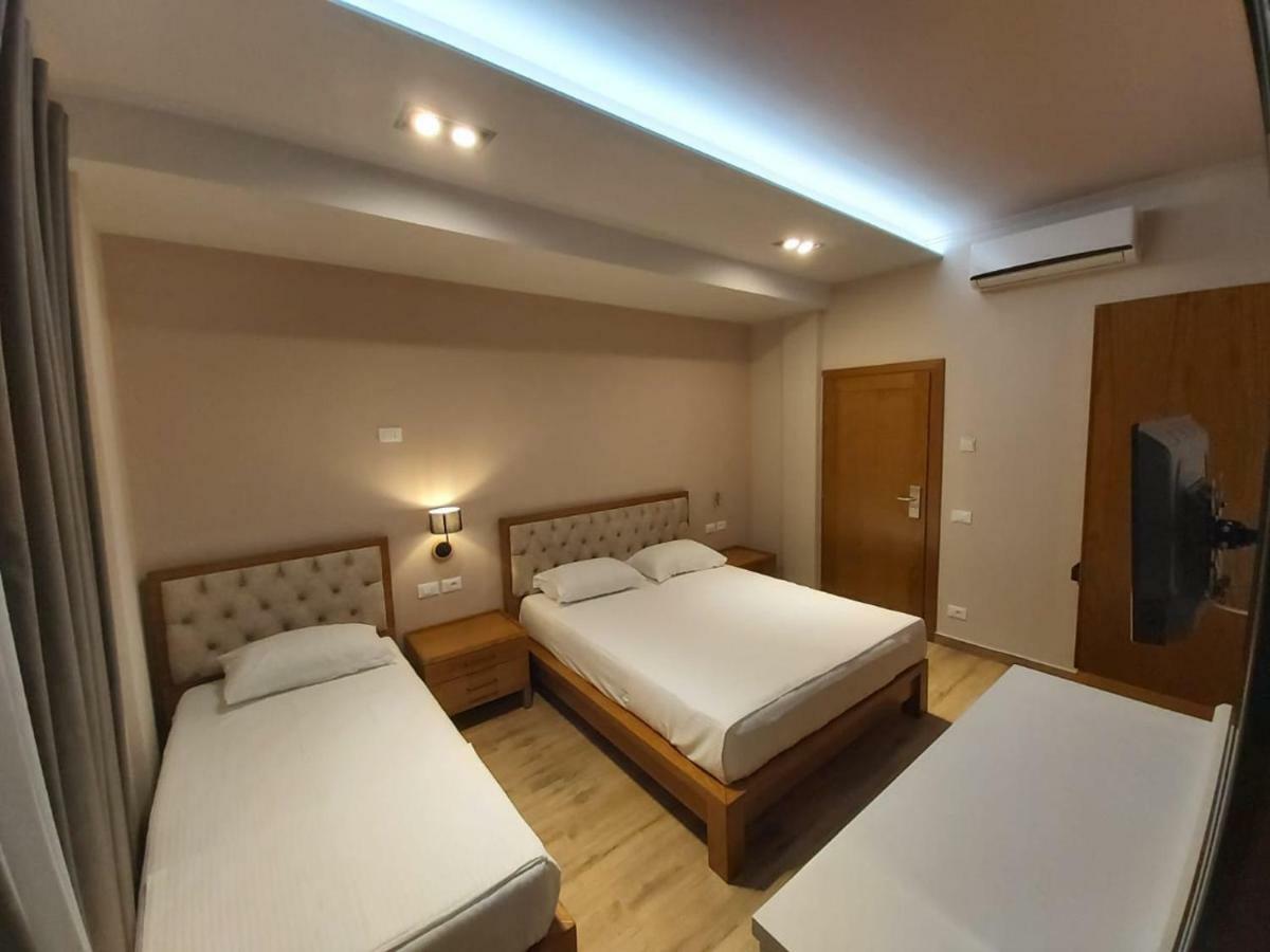 Hotel Pelikan Дивяка Екстериор снимка