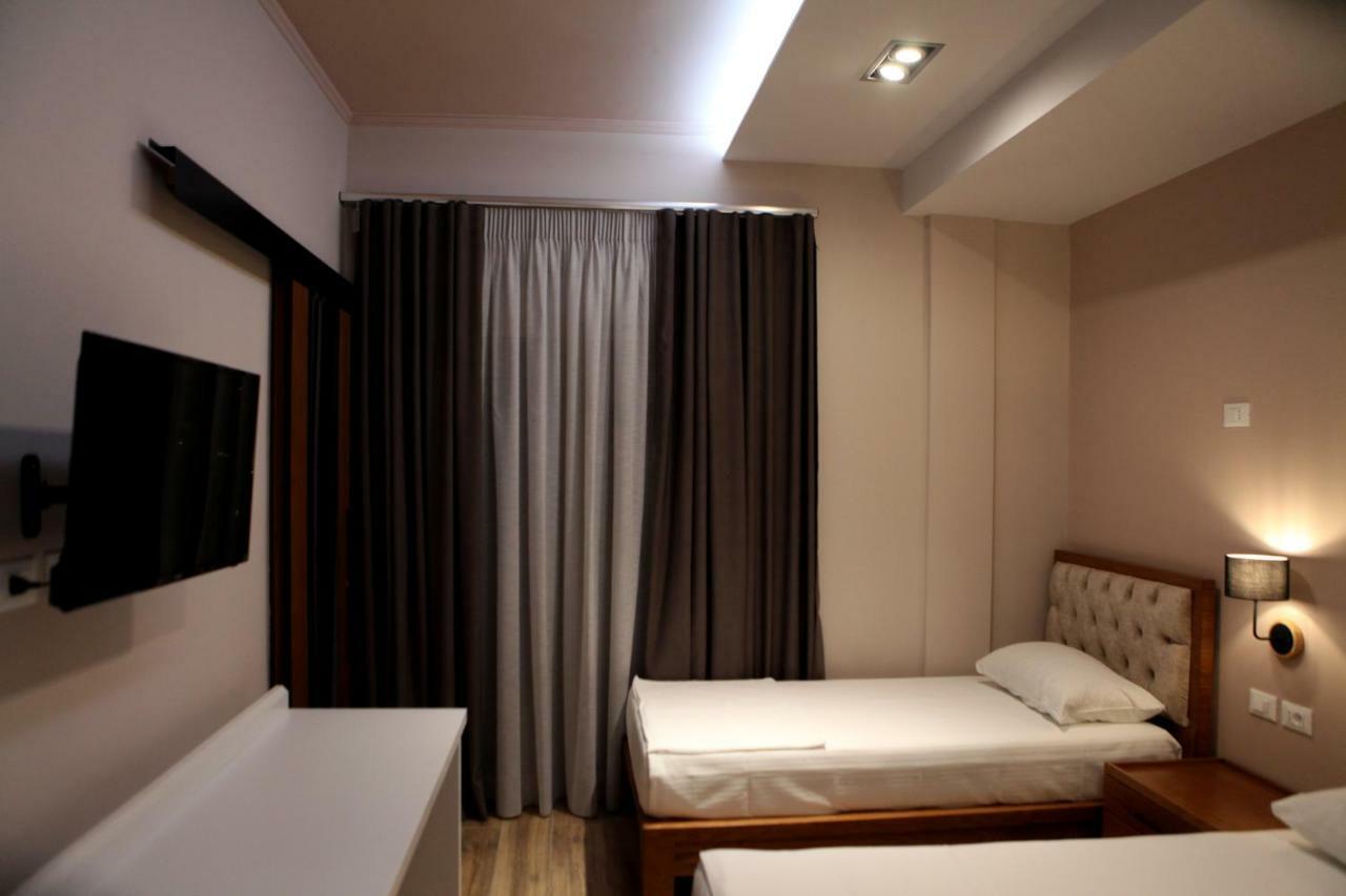 Hotel Pelikan Дивяка Екстериор снимка