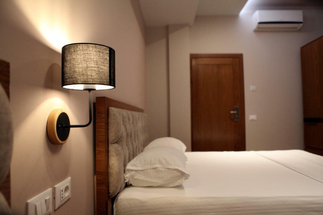 Hotel Pelikan Дивяка Екстериор снимка