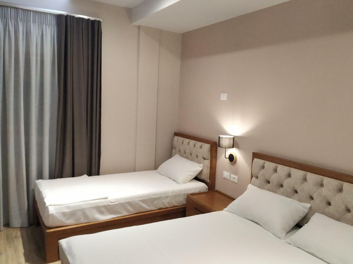 Hotel Pelikan Дивяка Екстериор снимка