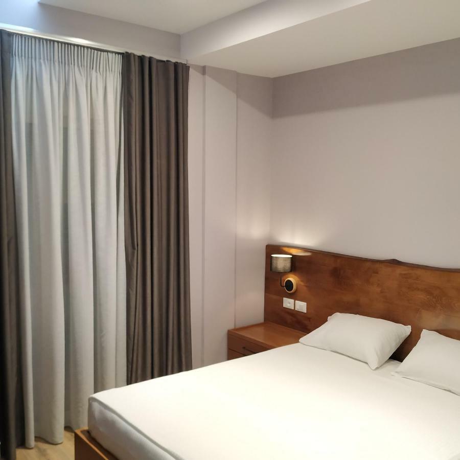 Hotel Pelikan Дивяка Екстериор снимка