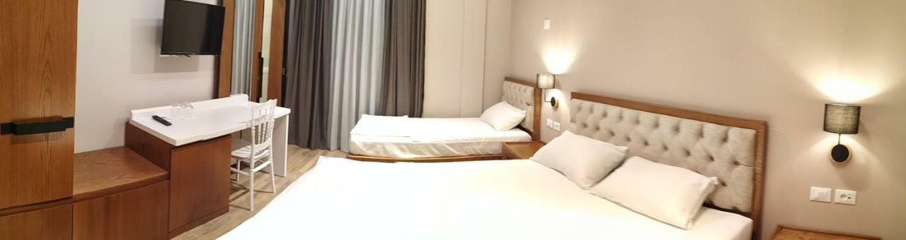 Hotel Pelikan Дивяка Екстериор снимка